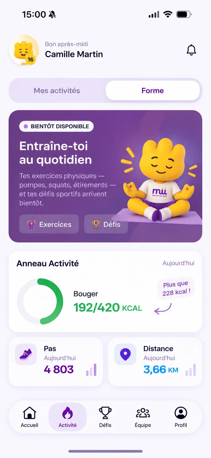 The fitness screen of the Mü être mobile app: activity ring, daily step count and distance.